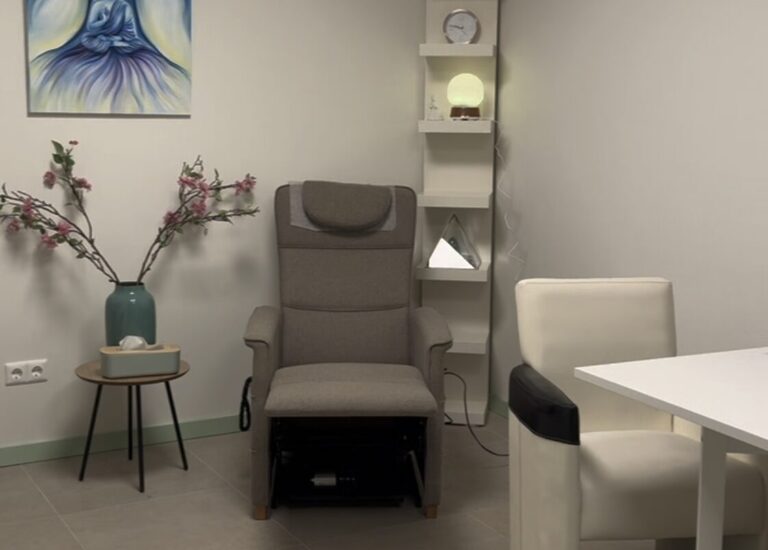 hypnotherapie praktijkkamer | Wassenaar | new empowered you hypnotherapie in wassenaar | hypnotherapeut olga willemsen Ph.D.